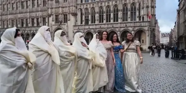 À Bruxelles, le patrimoine algérien à l’honneur lors d’un défilé de tenues traditionnelles