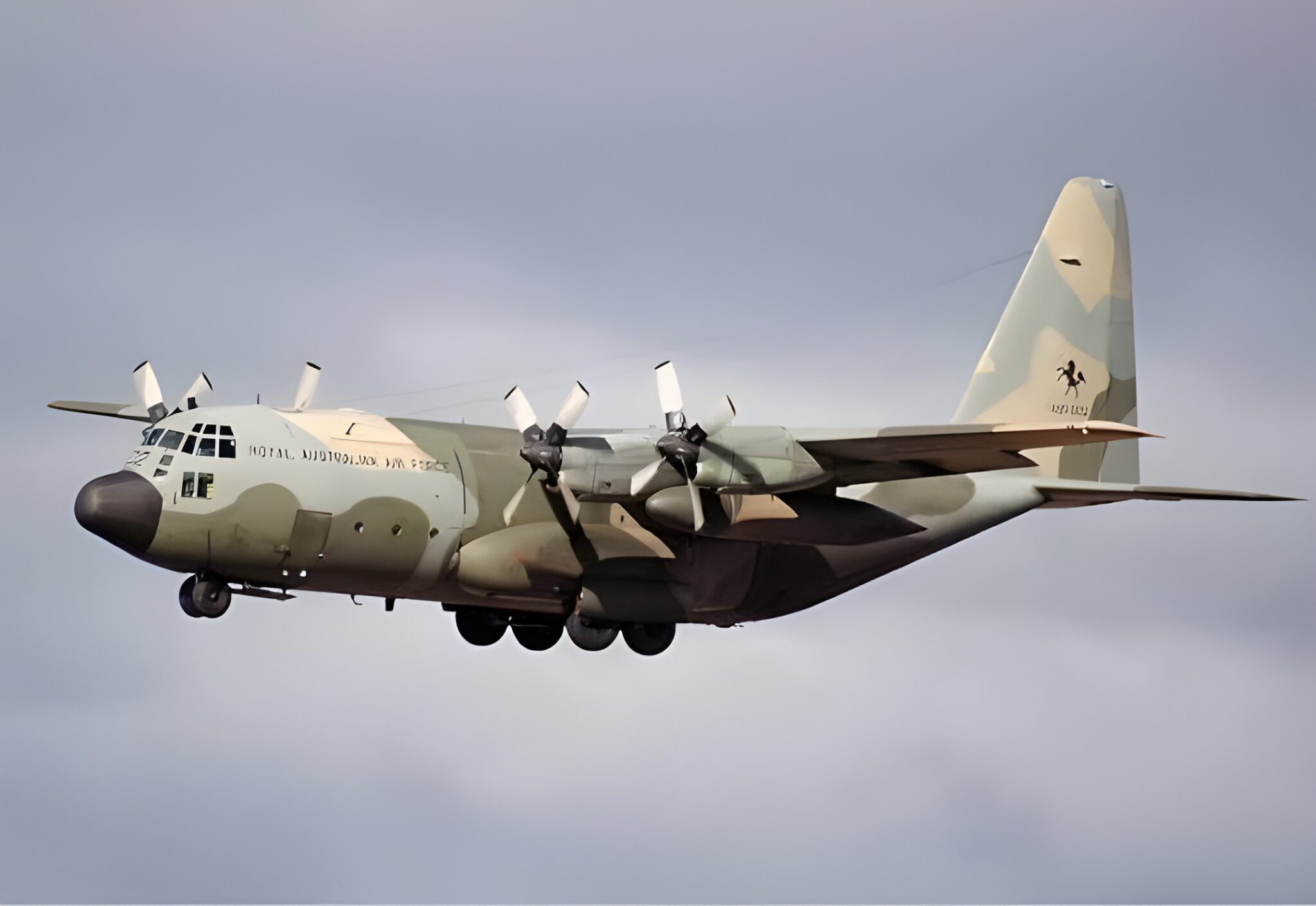 Des avions algériens accusés d’avoir survolé la Pologne avec des armes: l&rsquo;Algérie répond aux allégations