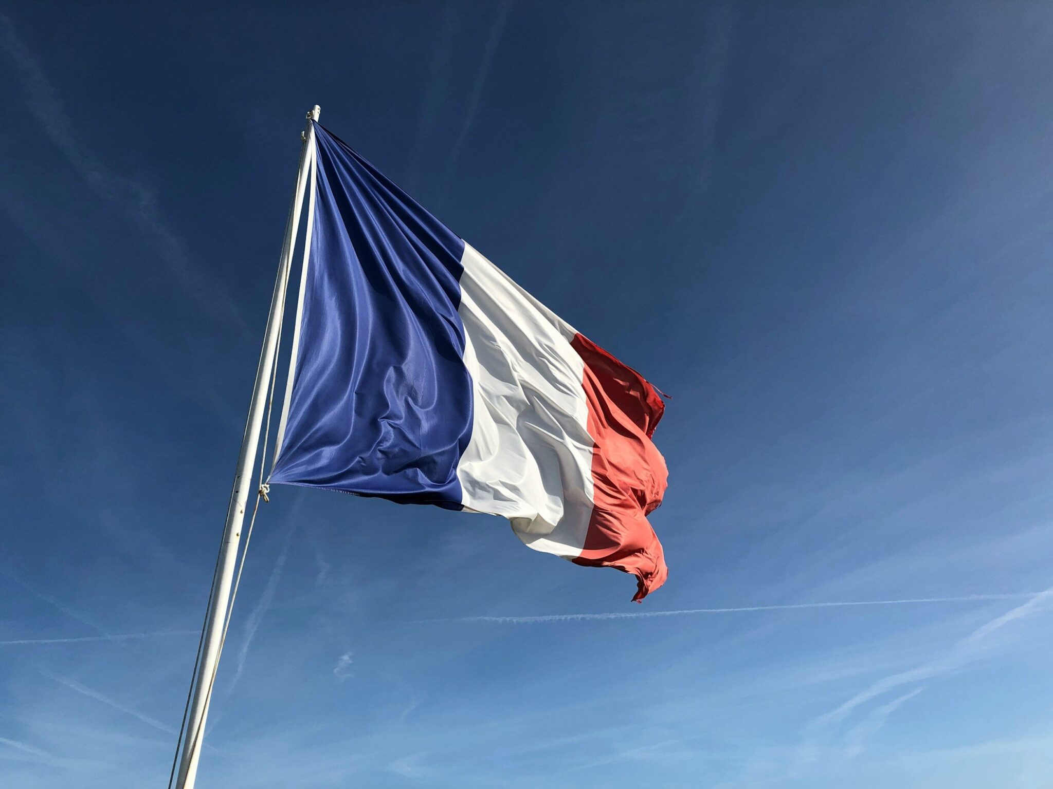 Vers la régularisation massive de 300 000 sans-papiers en France ? Une proposition de loi sur la table